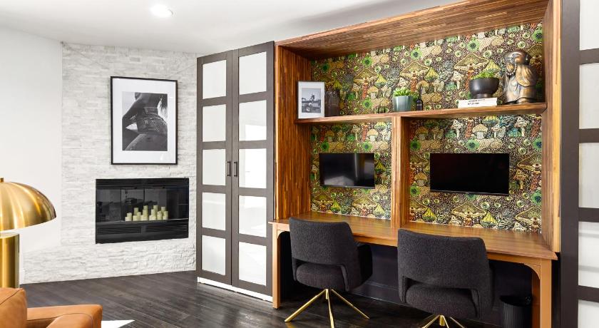 피닉스 (AZ) Chic 3BR Escape Steps from Old Town Bars Free Parking 3성급 숙소 레스토랑