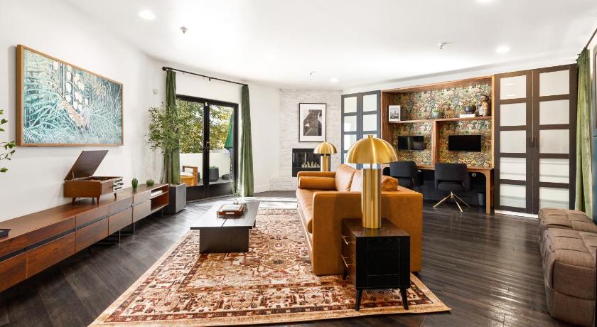 피닉스 (AZ) Chic 3BR Escape Steps from Old Town Bars Free Parking 3성급 숙소 전망