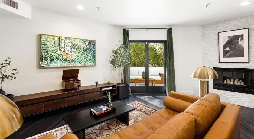 피닉스 (AZ) Chic 3BR Escape Steps from Old Town Bars Free Parking 3성급 숙소 로비