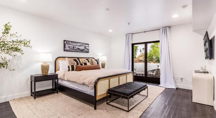 피닉스 (AZ) Chic 3BR Escape Steps from Old Town Bars Free Parking 3성급 숙소 스위트룸