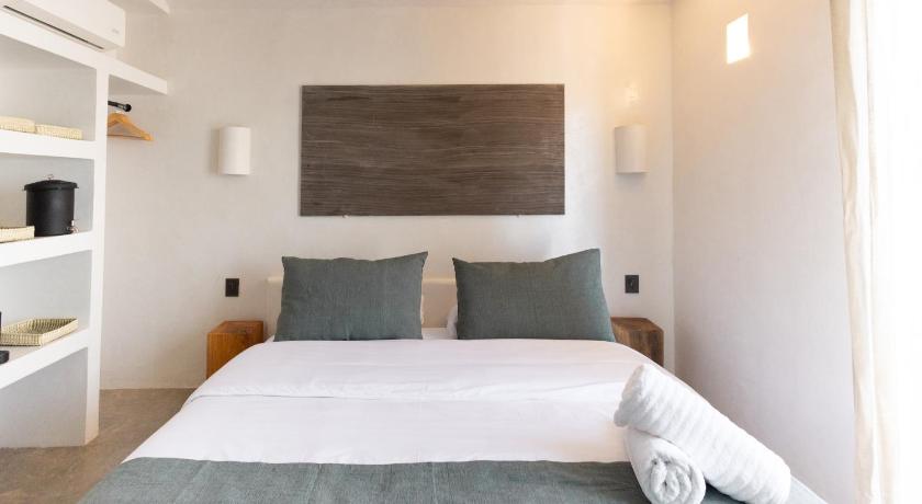 Oaxaca Lepetit 4-Star Hotel room