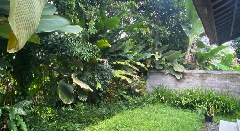 발리 ASTAGINA VILLA 3성급 호텔 로비