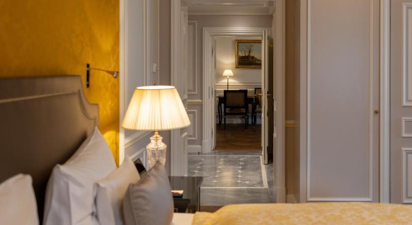 Image of Suite 1