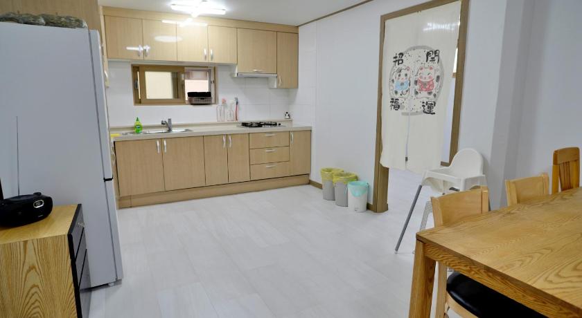 江陵 Cozy Home at Gangneung Central Market 3つ星 ゲストハウス 外観