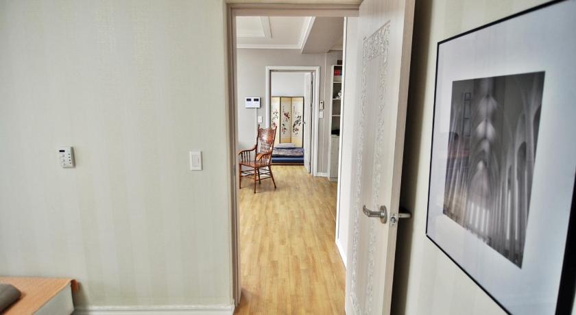 江陵 Cozy Home at Gangneung Central Market 3つ星 ゲストハウス ロビー