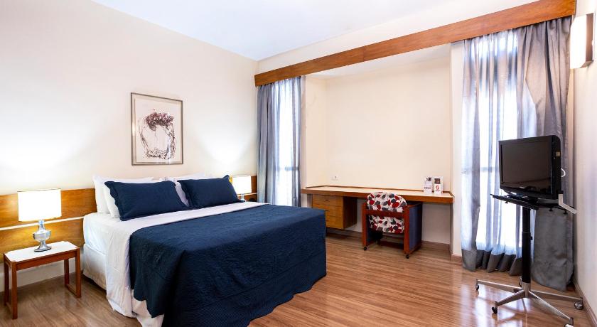 Image of Deluxe King Suite 0