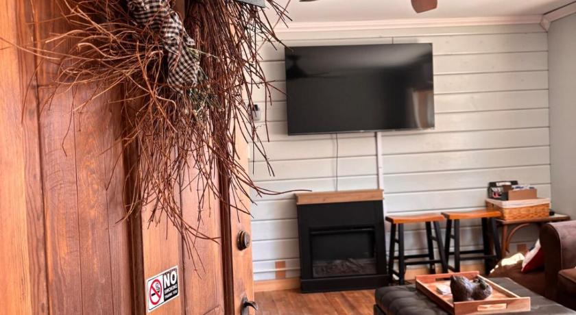 The Cabins at Walnut Grove-minutes from Hunter and Windham