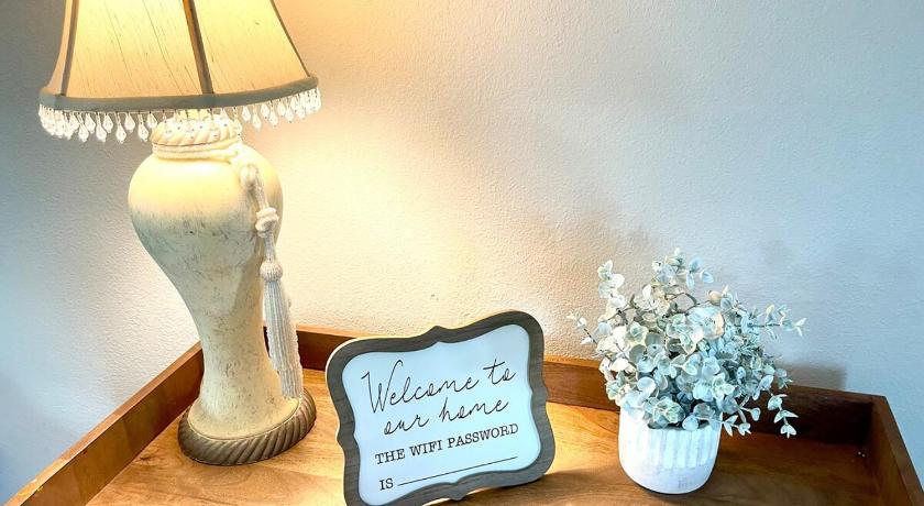 内德兰 Peaceful Haven 2BR 1BA in Quiet Neighborhood 4星级 住宿 套房