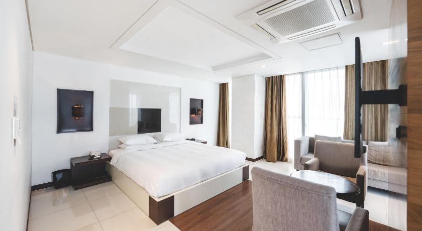 Image of Executive Suite Room 5