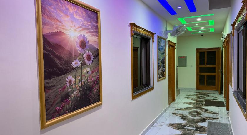 Serene Elegance Hotel - image 8