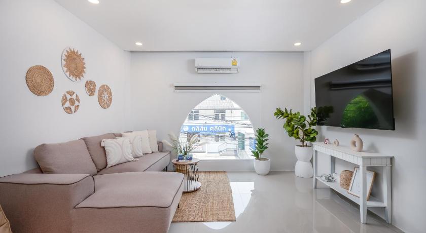 Digital Nomad 5BR House Fast Wi-Fi In Nimmanhemin