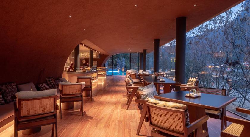 张家界 Zhangjiajie Qishi Li Cave Homestay of East Gate Entrance of Zhangjiajie National Forest Park 民宿 外观