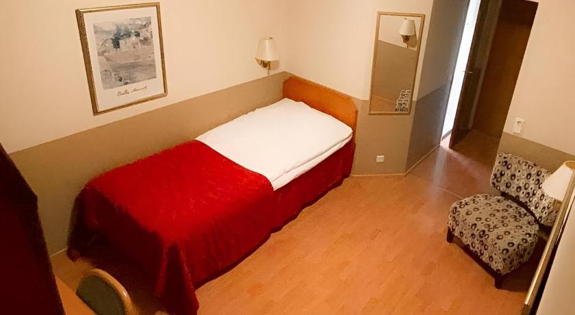 Image of Single Room 6
