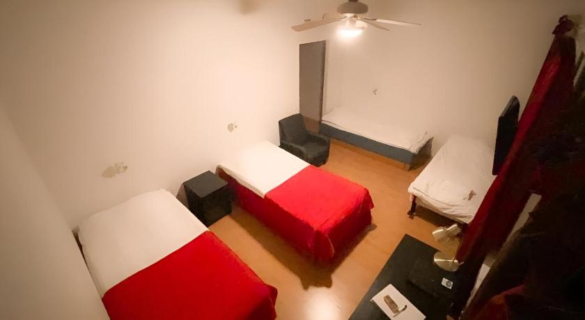 Image of Quadruple Room 13