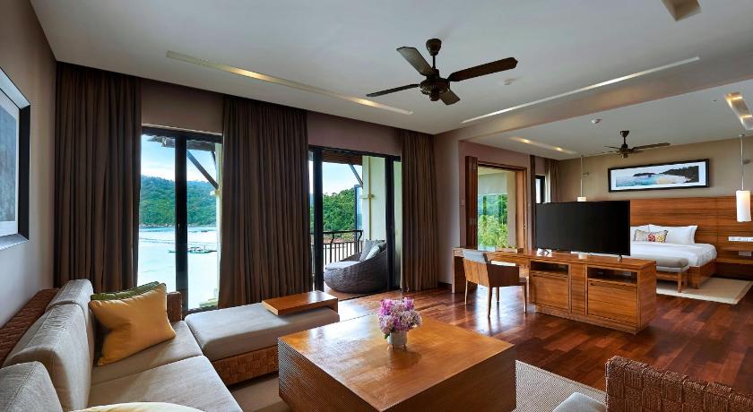 Immagine di Suite sulla Scogliera Vista sulla Baia (Cliff Bay View Suite) 6