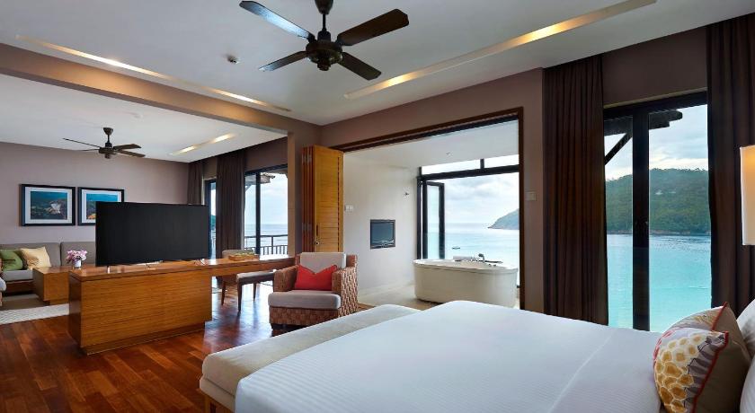 Immagine di Suite sulla Scogliera Vista sulla Baia (Cliff Bay View Suite) 4
