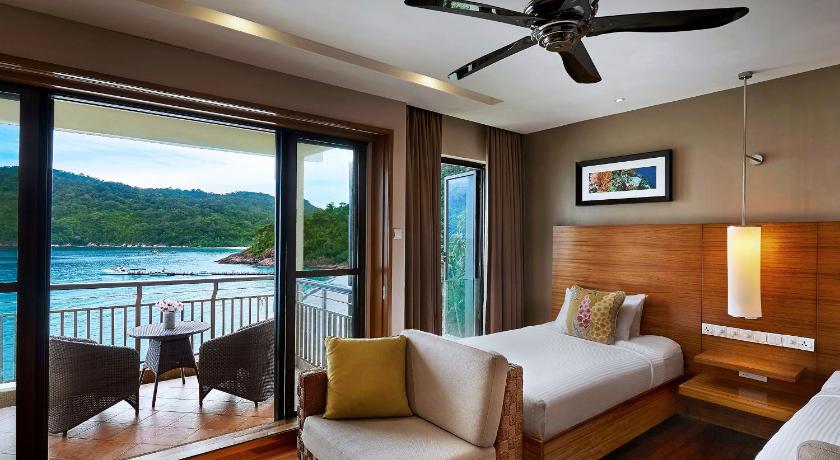 Immagine di Suite con 2 Camere - Non Fumatori (Two Bedroom Suite Non-Smoking) 8