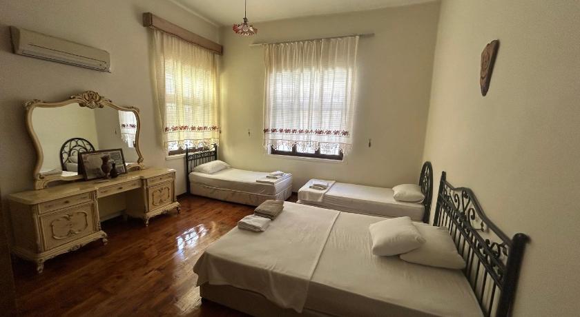 Bayraktar Konağı - image 10