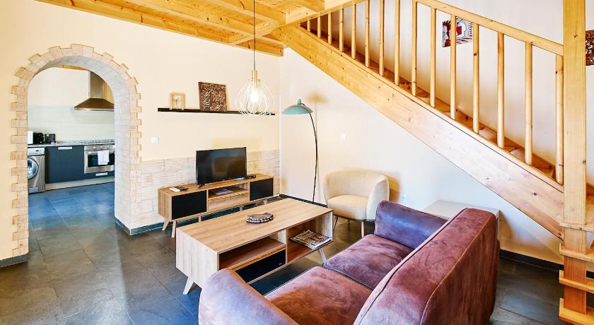 Image of Two-Bedroom House with Swimming Pool 0