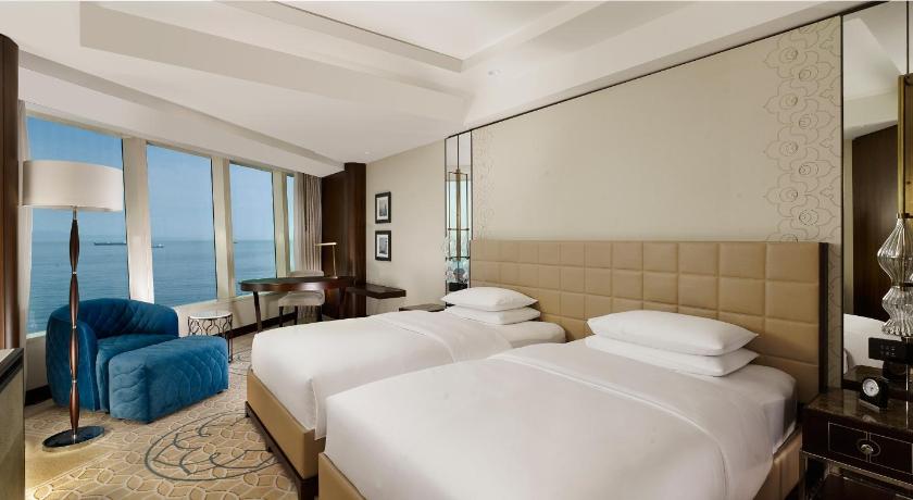 Image of 2 Twin Beds 1