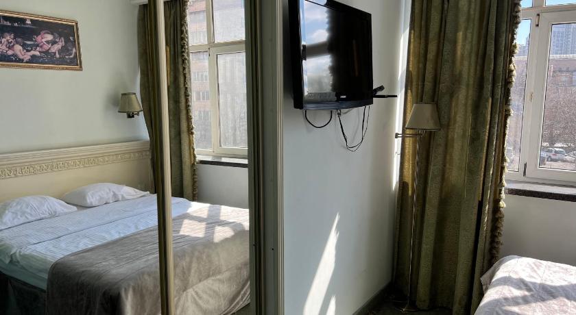 รูปของห้องเตียงใหญ่ราคาประหยัด (Budget Double Room) 6