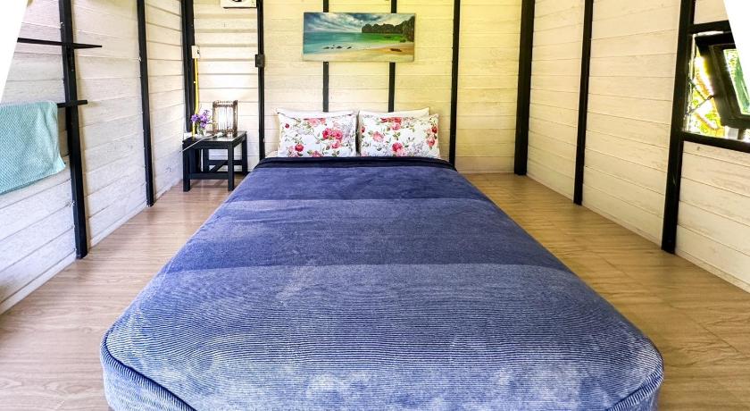 Image of Bungalow with Garden View 4