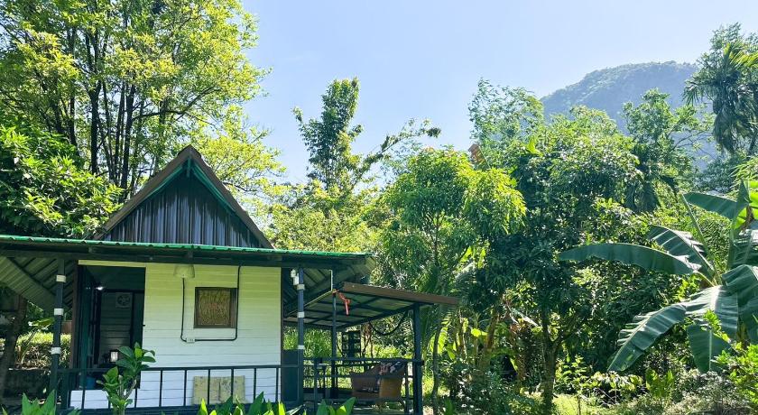 Image of Bungalow with Garden View 10