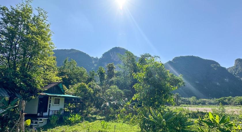 Image of Bungalow with Garden View 15