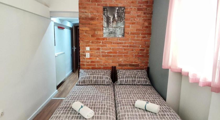 Image of Double room with private bathroom 6