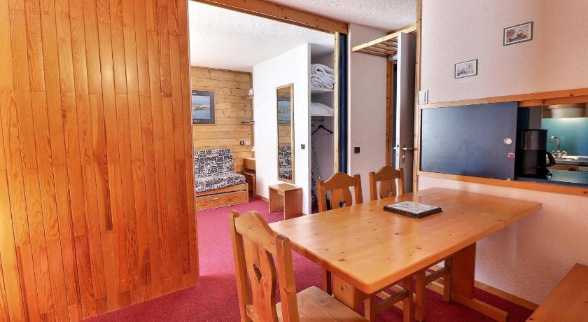 Image of Family Studio 3