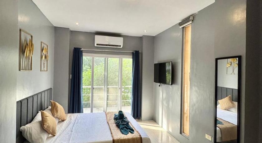 Boracay Miami Beach Hotel Boracay 3-Star Hotel pool