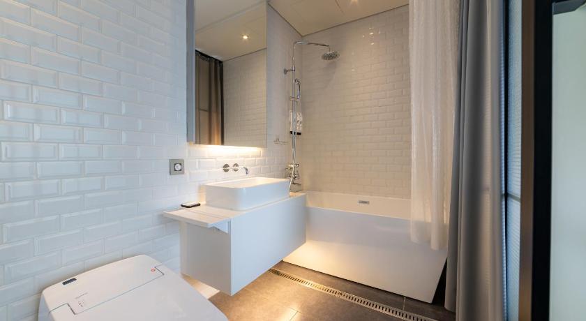 Image of Superior Double 2