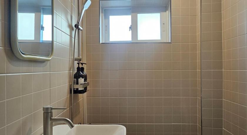 Image of Twin Room 2