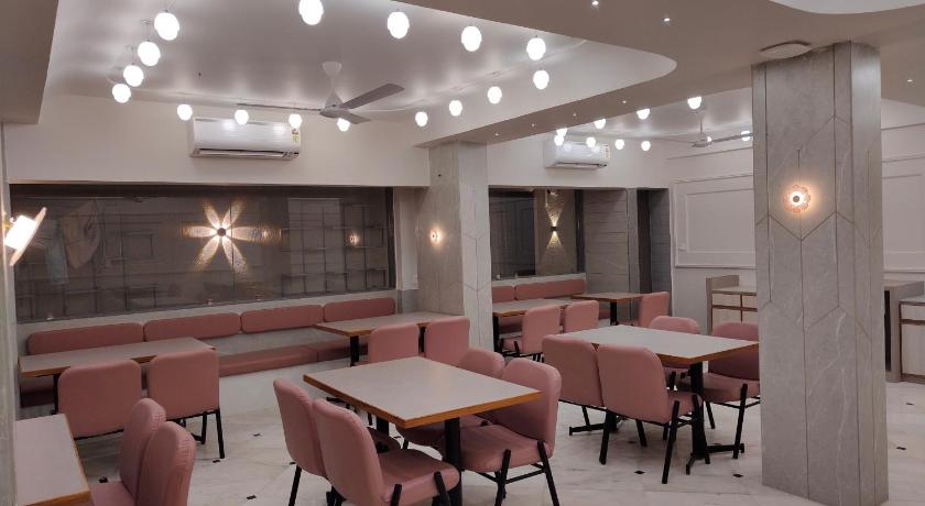 Hotel Kozar – Ahmedabad, TN