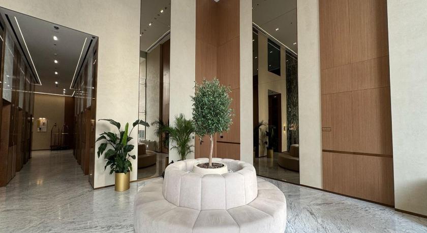 Luxurious Belvilla 1BR JVC with Pool Gym & BBQ Access - image 4