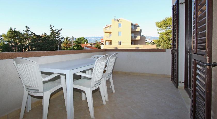 Apartments and Rooms Vesna Novalja photo