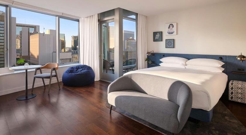 Image of One-Bedroom Spa Suite with Tub 0