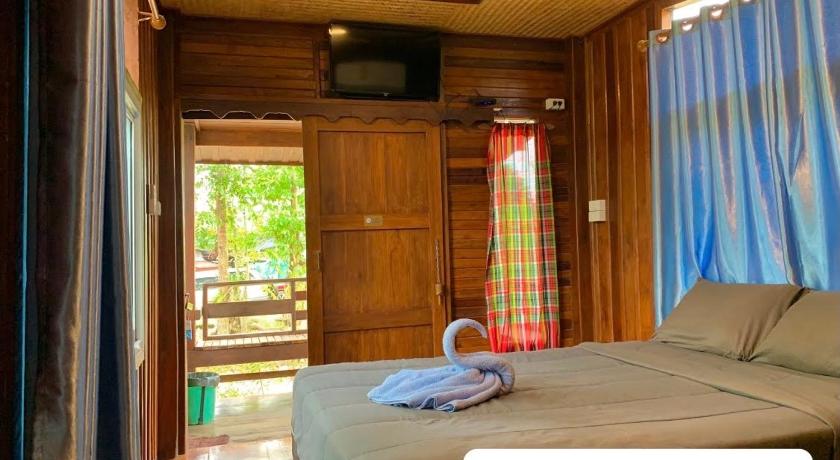 カオヤイ Khuaphunam Wangnamkhiow 3つ星 ゲストハウス プール