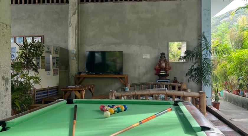 Cebu Sharky Hostel Oslob 2-Star Hotel lobby