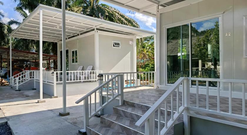 Image of Bungalow with Patio 1