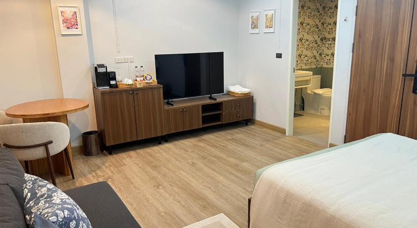 촌부리 Hidden Room Bangsaen 3つ星 ホテル プール