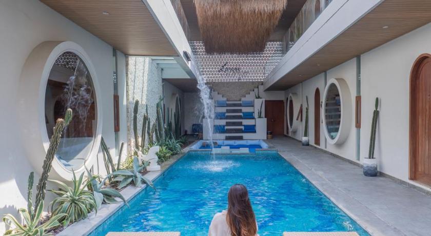 La Rose Villas and Suites Camp Canggu - image 2