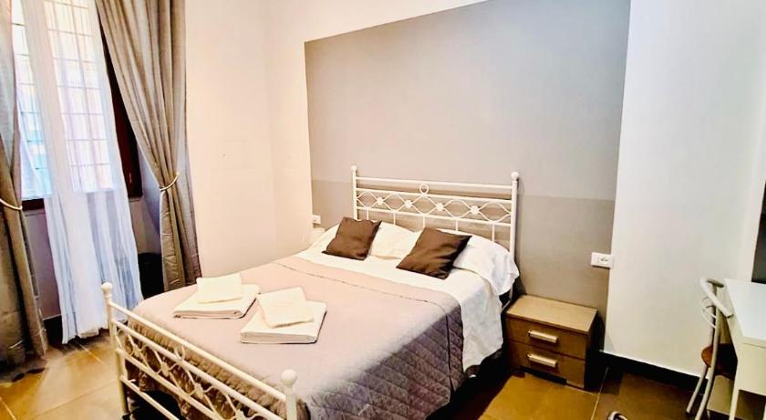 Image of Double Room with Private Bathroom 1