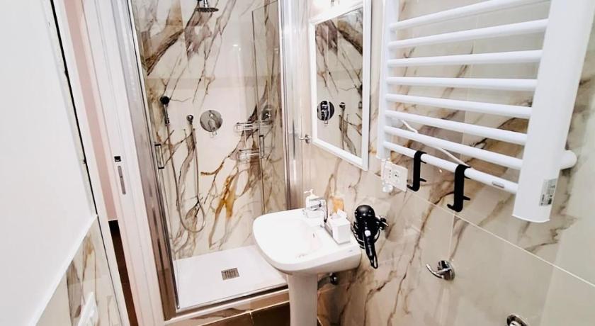 Image of Double Room with Private Bathroom 2