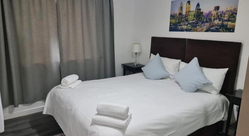 Stratford Luxury Apartments - image 9