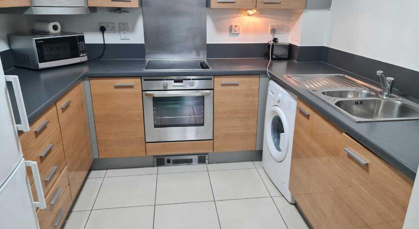 Stratford Luxury Apartments - image 4