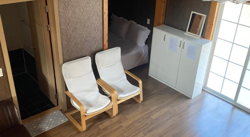 Image of home 7