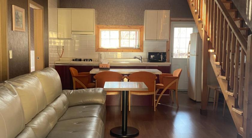 Image of home 3