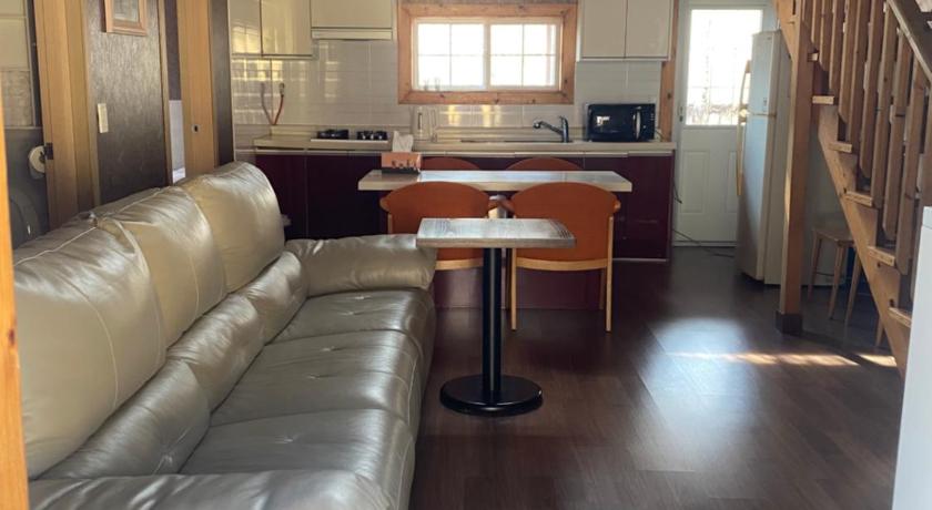Image of home 5