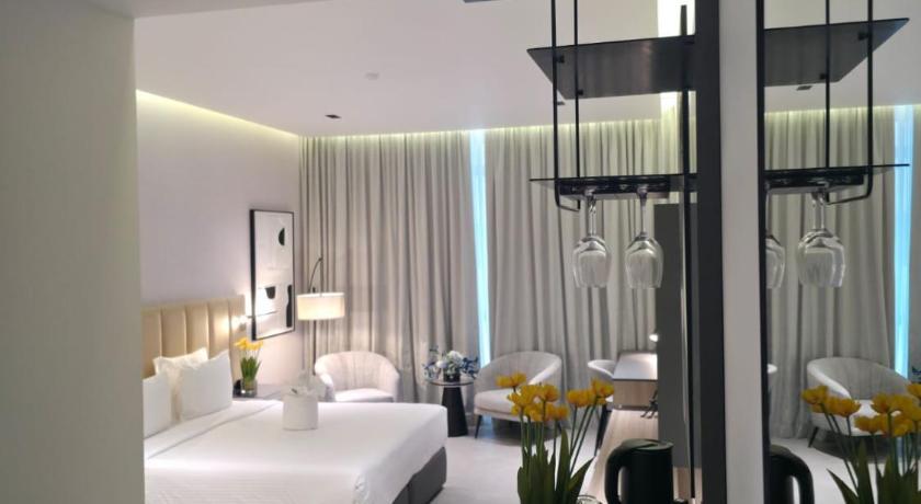 Copthorne Hotel Sharjah - image 10